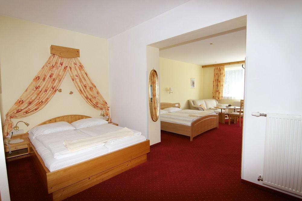 Hotel Rupertihaus Heiligenblut Buitenkant foto