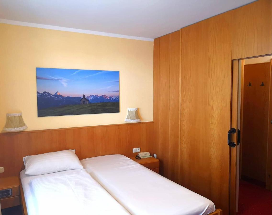 Hotel Rupertihaus Heiligenblut Buitenkant foto